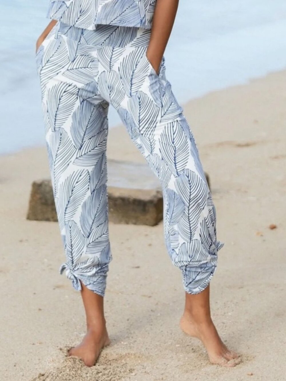 Vermilli Hawaii Aloha Pants - Picture 4 of 4